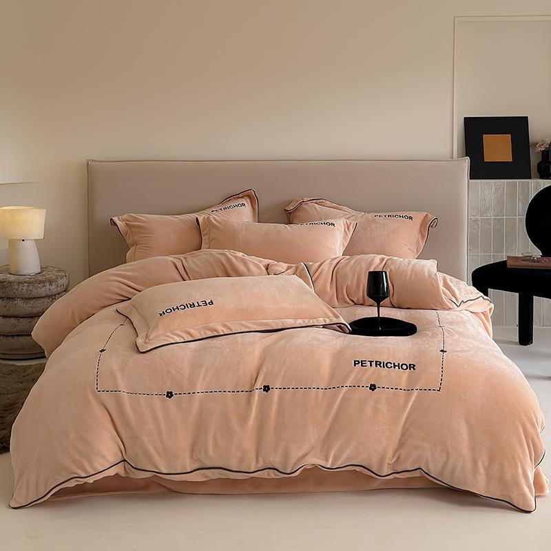 

Утолщенный комплект постельного белья из молочного флиса из четырех предметов однотонный с высоким граммажом из кораллового флиса теплый пододеяльник 1.8m sheet quilt cover 2.0 * 2.3 meters 4pc