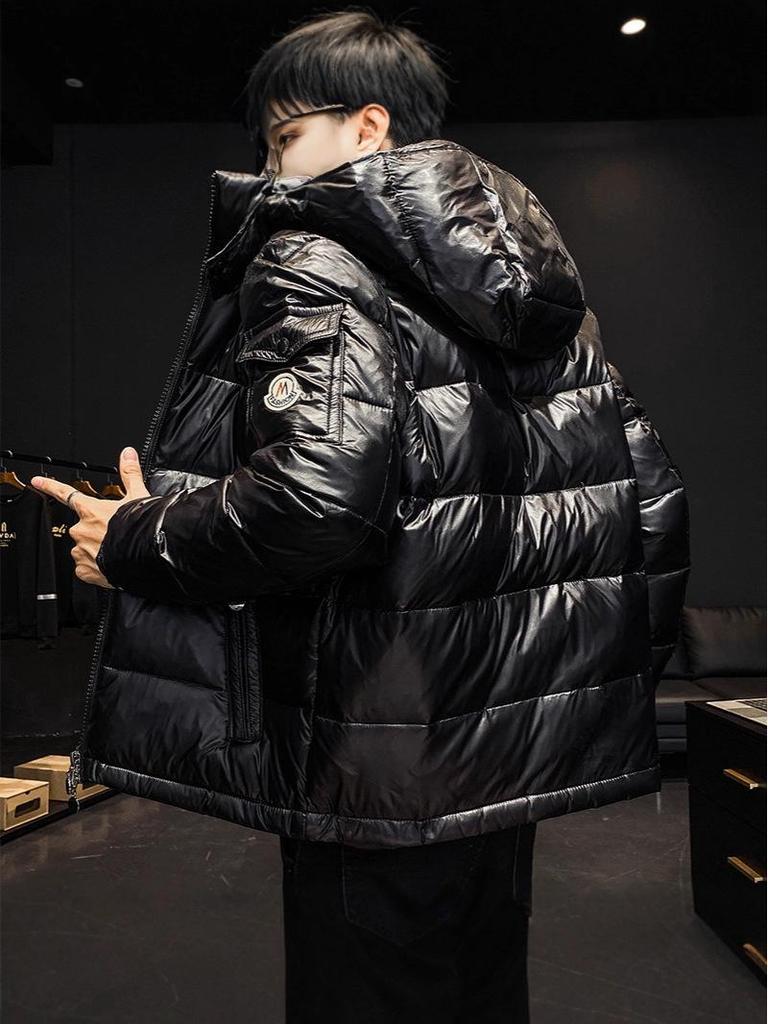 Stilvolle Daunenjacke mit Kapuze für Damen und Herren - Warme Wintermode Oberbekleidung