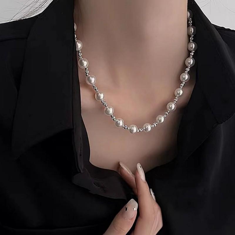 Niszowy design perłowy metalowy splot łańcuszek na obojczyk lekki luksusowy wysokiej klasy zapięcie naszyjnik z temperamentem łańcuszek do swetra