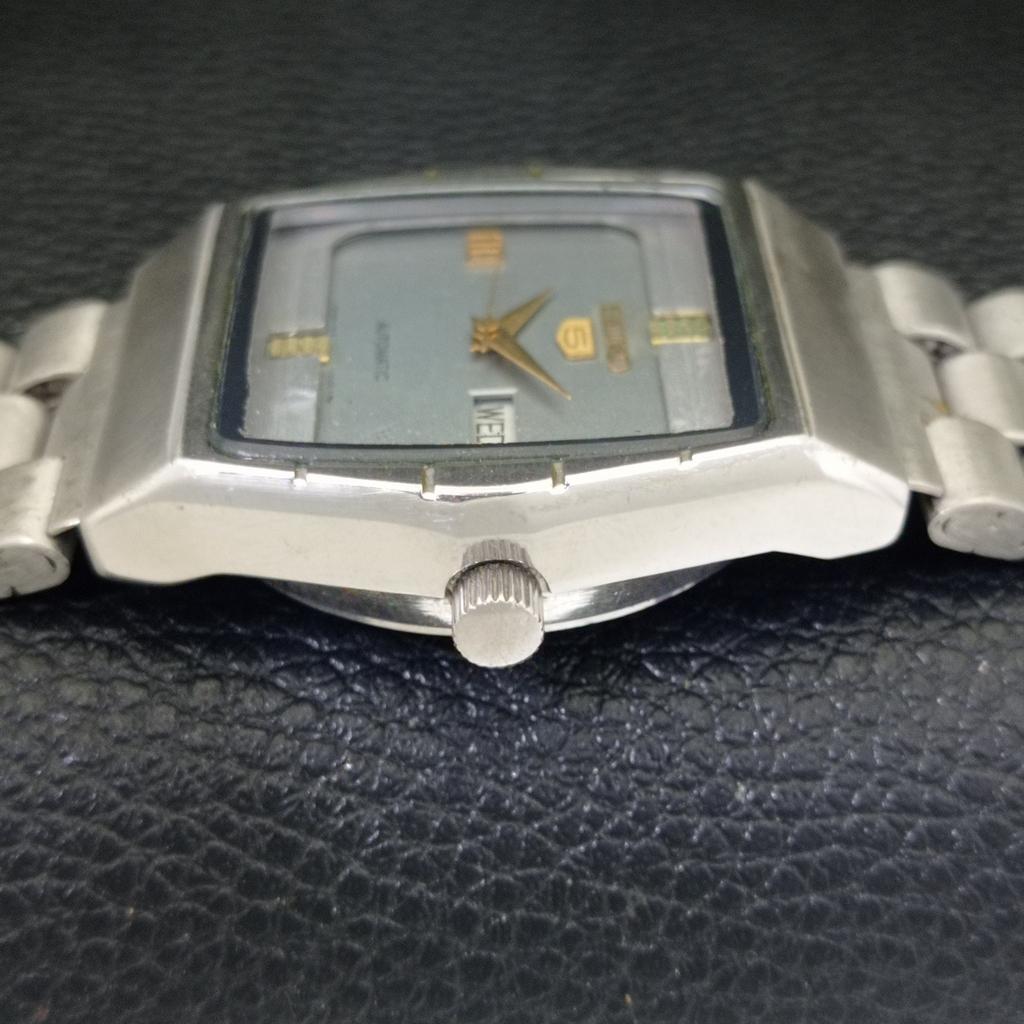 VINTAGE SEIKO 5 AUTOMATIC JAPAN BOY ORIGINAL DIAL WATCH a704281-1 R213i-a704281