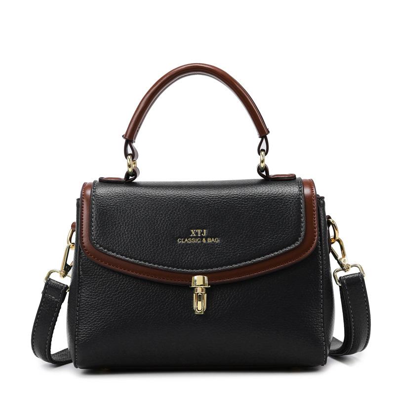 

Niche bag women s new large-capacity messenger bag light luxury texture versatile shoulder bag One Size чорний