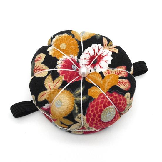 DIY Handmade Pumpkin Wristband Needle Holder Retro Pin Cushion Sewing Tools