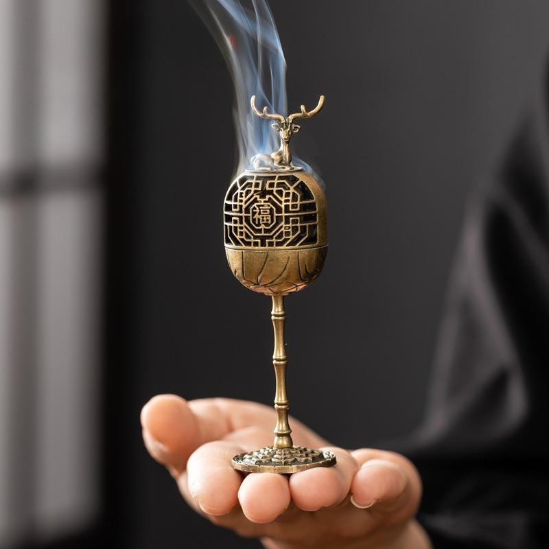 Bruciatore di Incenso Retro in Lega Intagliato Bruciatore da Interni a Piede Alto Accessori Aroma per la Casa Decorazione della Stanza Diffusore di Aroma Antico Cinese