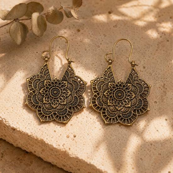 1 Pair Vintage Bronze Earrings for Women, Multi-Layer Hollow Pattern Hook Earrings, Bohemian Ethnic Style Drop Earrings for Jewelry Gift