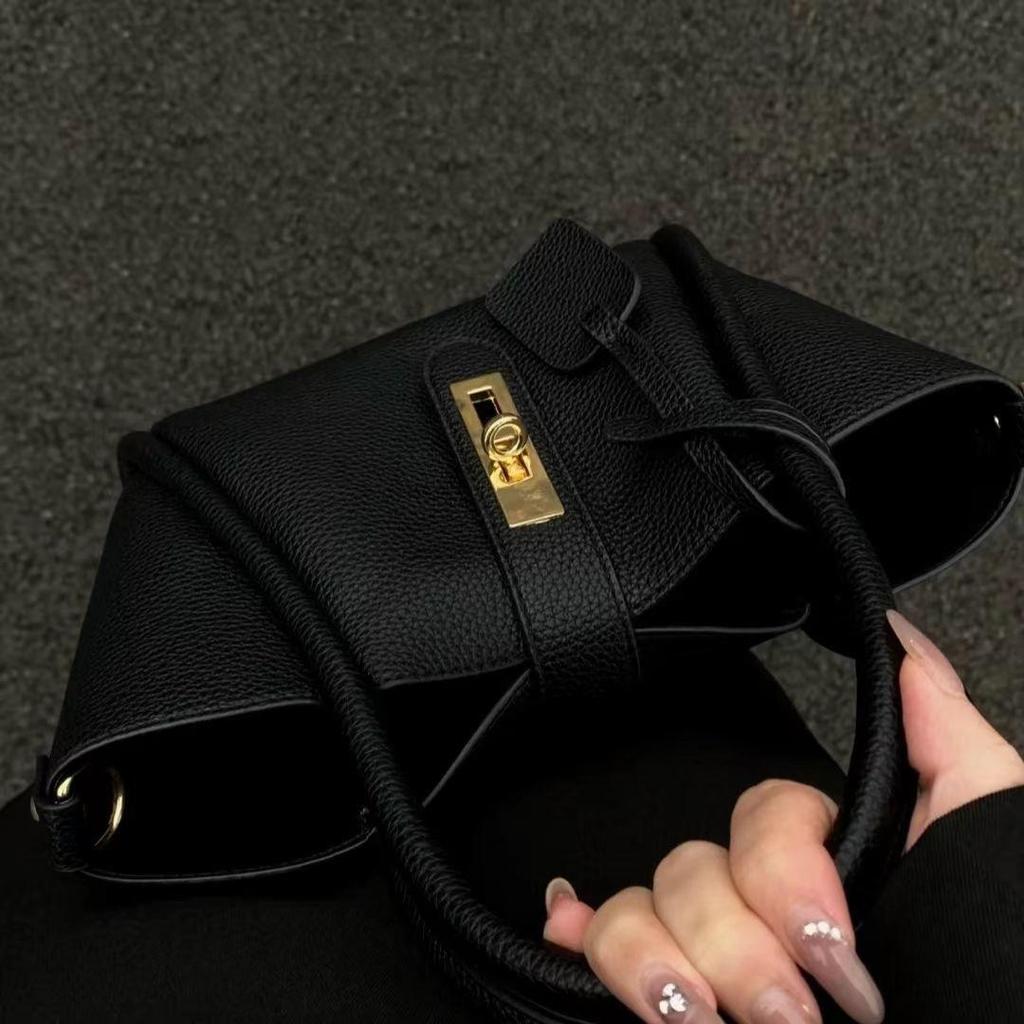 Fashionable Lychee Patterned Soft Leather Handbag, High-end Water Bucket Bag, Large Capacity Versatile Single Shoulder Crossbody Bag