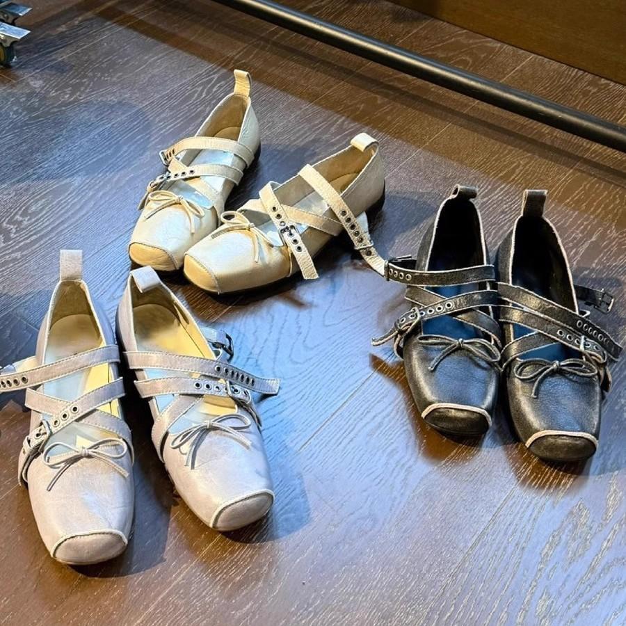 Sheepskin version~ Korean version of square head pig nose Mary Jane women's shoes French shallow mouth bow cross buckle thick heel single shoes