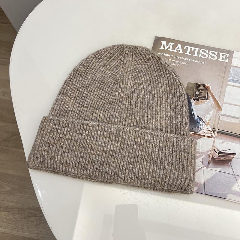 

Содержит 7% шерсти легкий кашемировый вязаный гофрированный пуловер шапка простая трехслойная свободная зимняя теплая шапка от холода average size 55-60CM