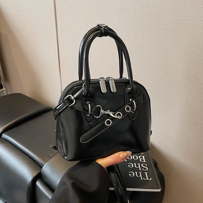 2025 Spring and Summer New Locomotive Style Portable Shell Bag Women's Fashion Versatile Commuter Messenger Bag Bag