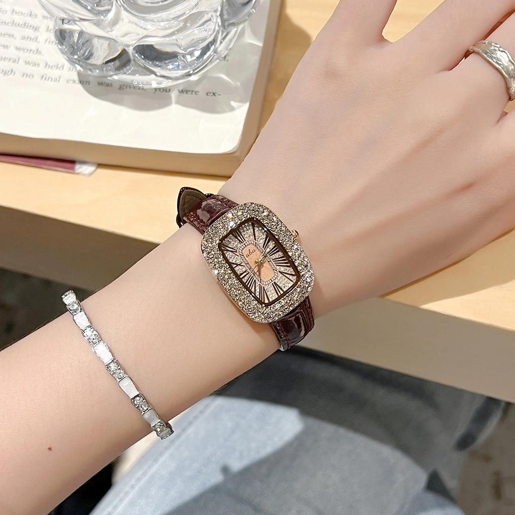 Vintage Watches for Women Sparkly Zircons Crystals Wrist Watch Water Resistant Leather Strap Quartz Watches Roman Retro Relojes