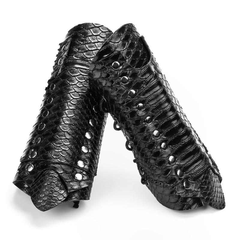 

Vintage Punk Wristband for Dressing Up at Parties and Festivities Rivets Skull