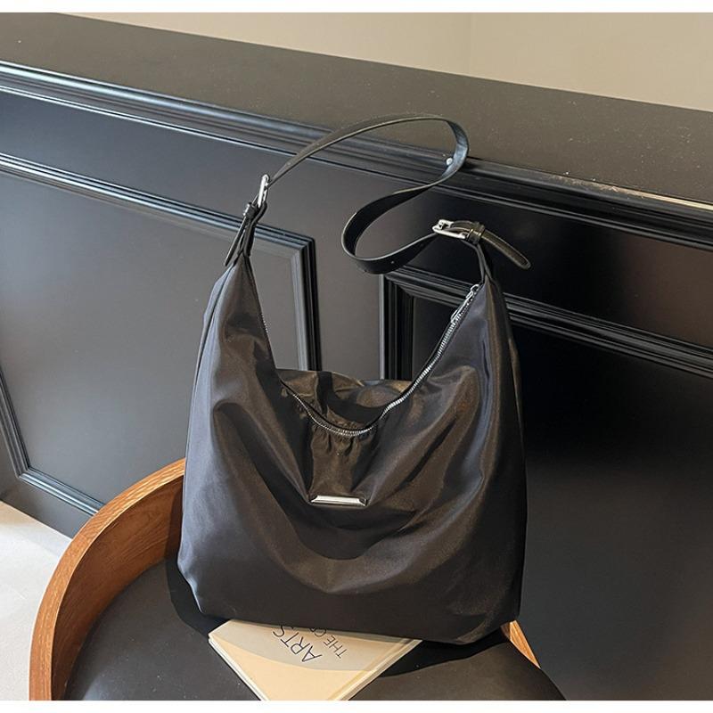 

Large capacity personalized messenger bag women s trend shoulder backpack tote bag fashion lazy wind tote bag чорний