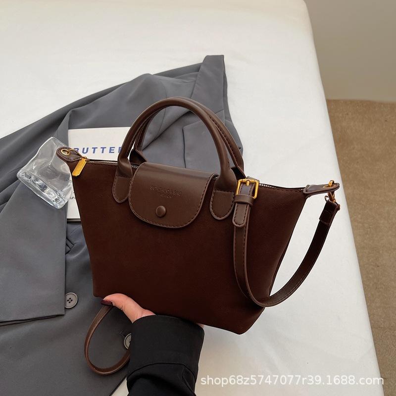 2025 Winter New Korean Version of Personalized Fashion Portable Bucket Bag Retro High-value Commuter Shoulder Crossbody Bag