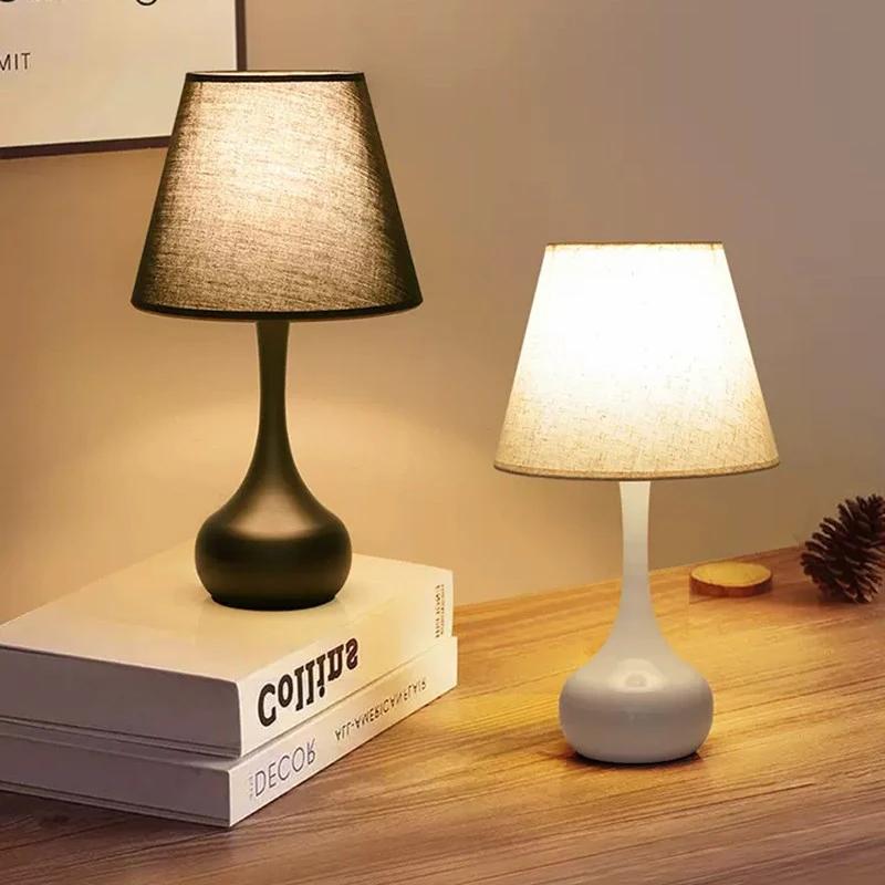 Nordic Touch Stoff Tisch Lampen LED Moderne Schlafzimmer Nacht Lichter Schwarz Weiß Lampenschirm Studie Schreibtisch Dekoration Beleuchtung Leuchten