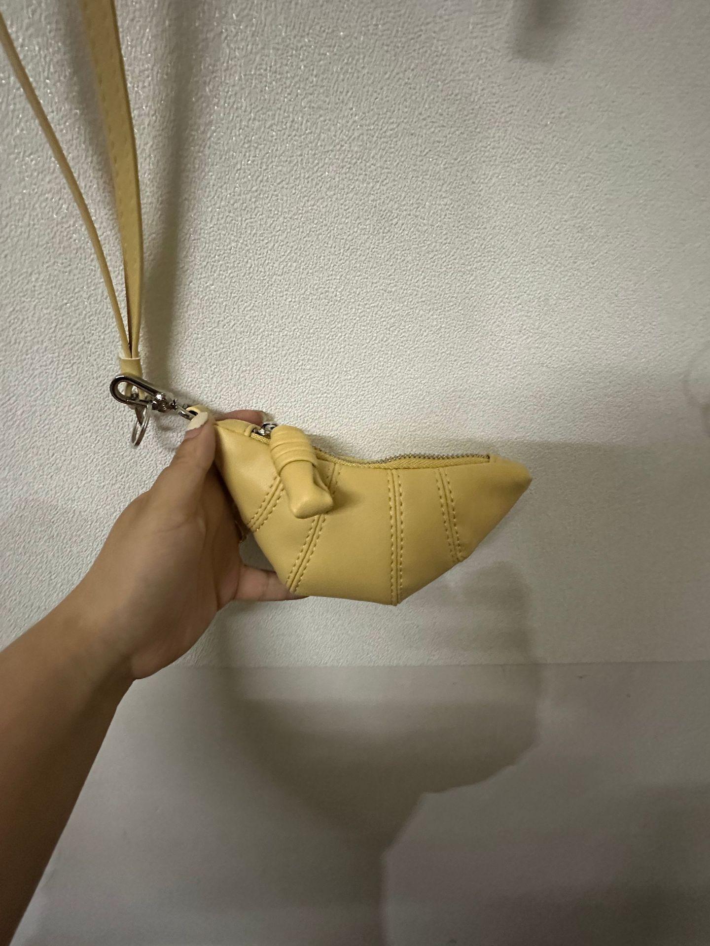 

Нишевый дизайн текстура мягкая кожа мини круассан ретро изысканный ручной ремешок кошелек для мелочи