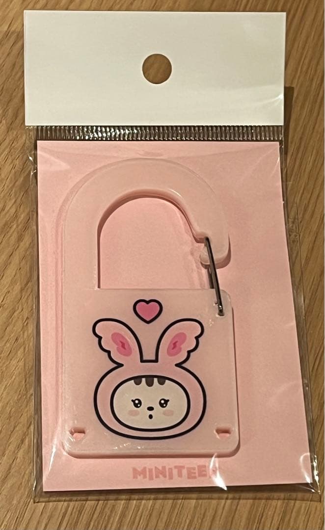 [USED] MINITEEN Acrylic Carabiner JJONGTORAM