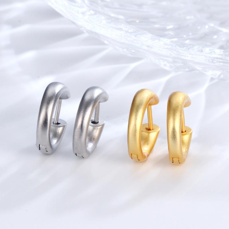 

Trendy Gold Circle Earrings with Ear Cuffs - Chic and Versatile Fashion Accessory