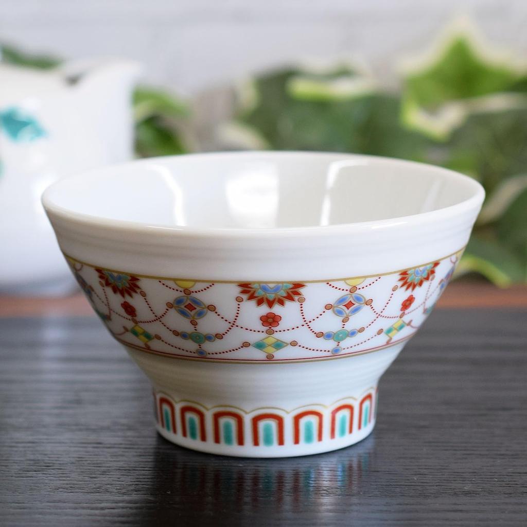 Waza No Kura Kutani Ware Sendan Rice Bowl with Yoraku Design, Stylish Japanese Tableware, Perfect As a Gift for 80th Birthdays