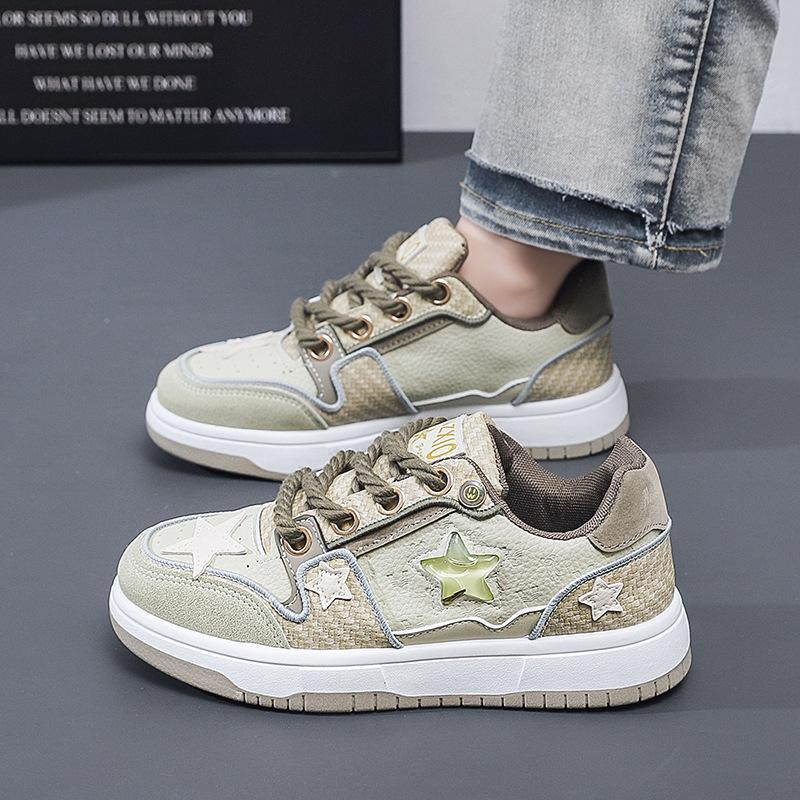 Star shoes spring and summer new retro flat-bottomed versatile old board shoes niche design sports and leisure shoes
