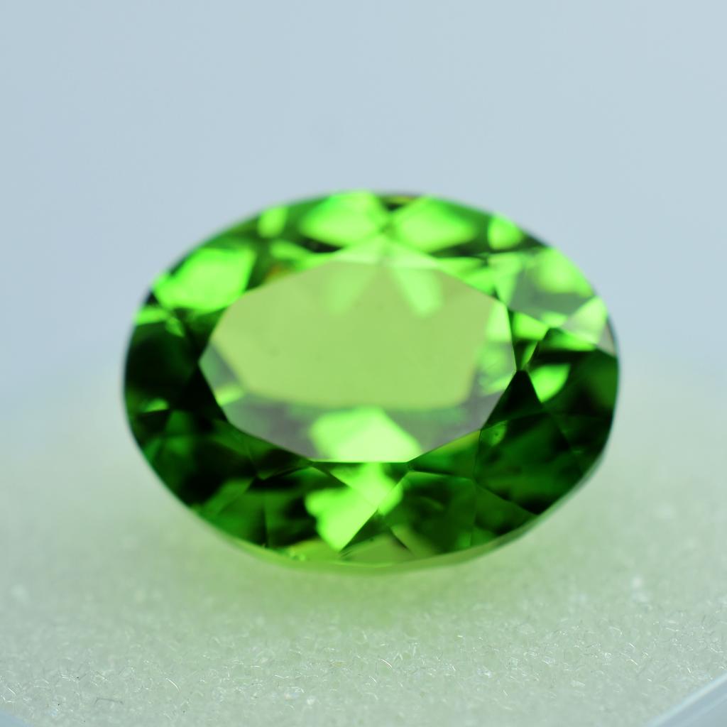 Natural Peridot Gemstone Green Color Oval Shape Certified 9 Ct Loose Gemstones