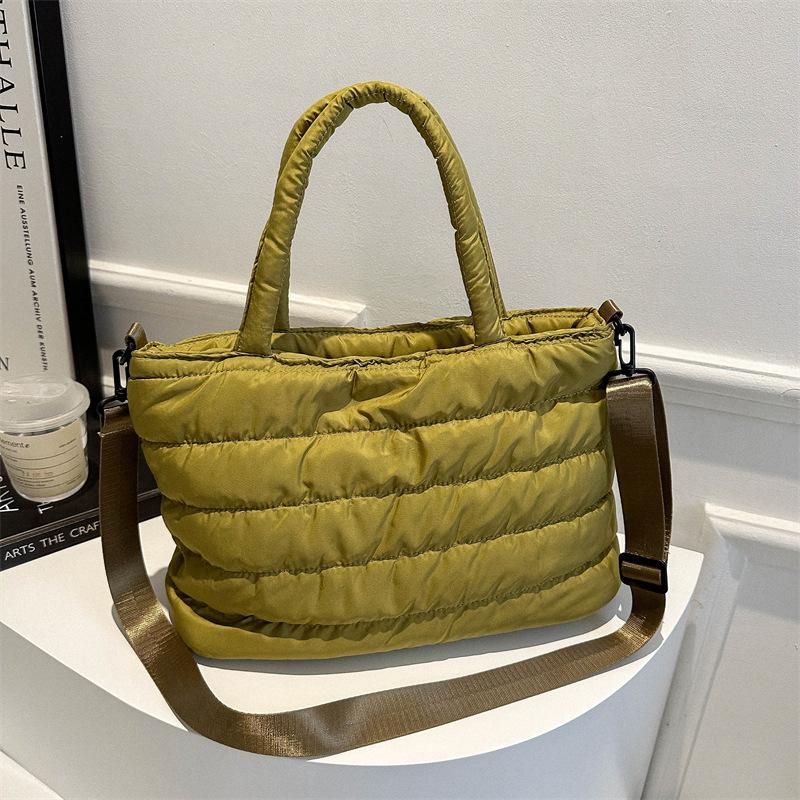 Commuter large-capacity cotton bag 2025 new portable tote bag fashionable shoulder messenger bag