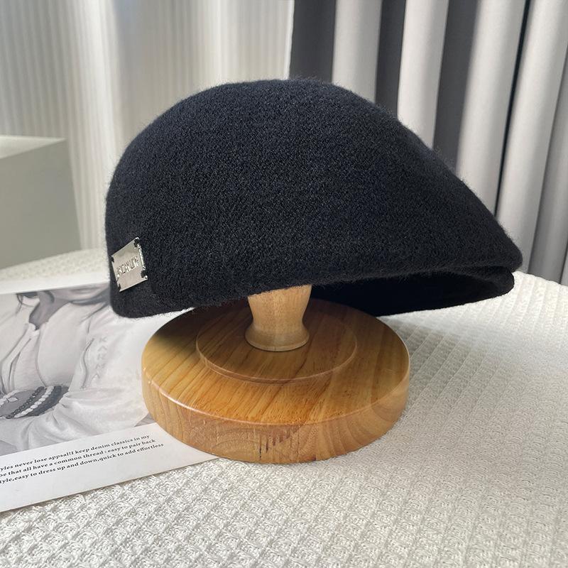 Metal Label Wool Beret Female British Retro Newsboy Hat Double-sided Woolen Forward Hat Literary Painter Hat