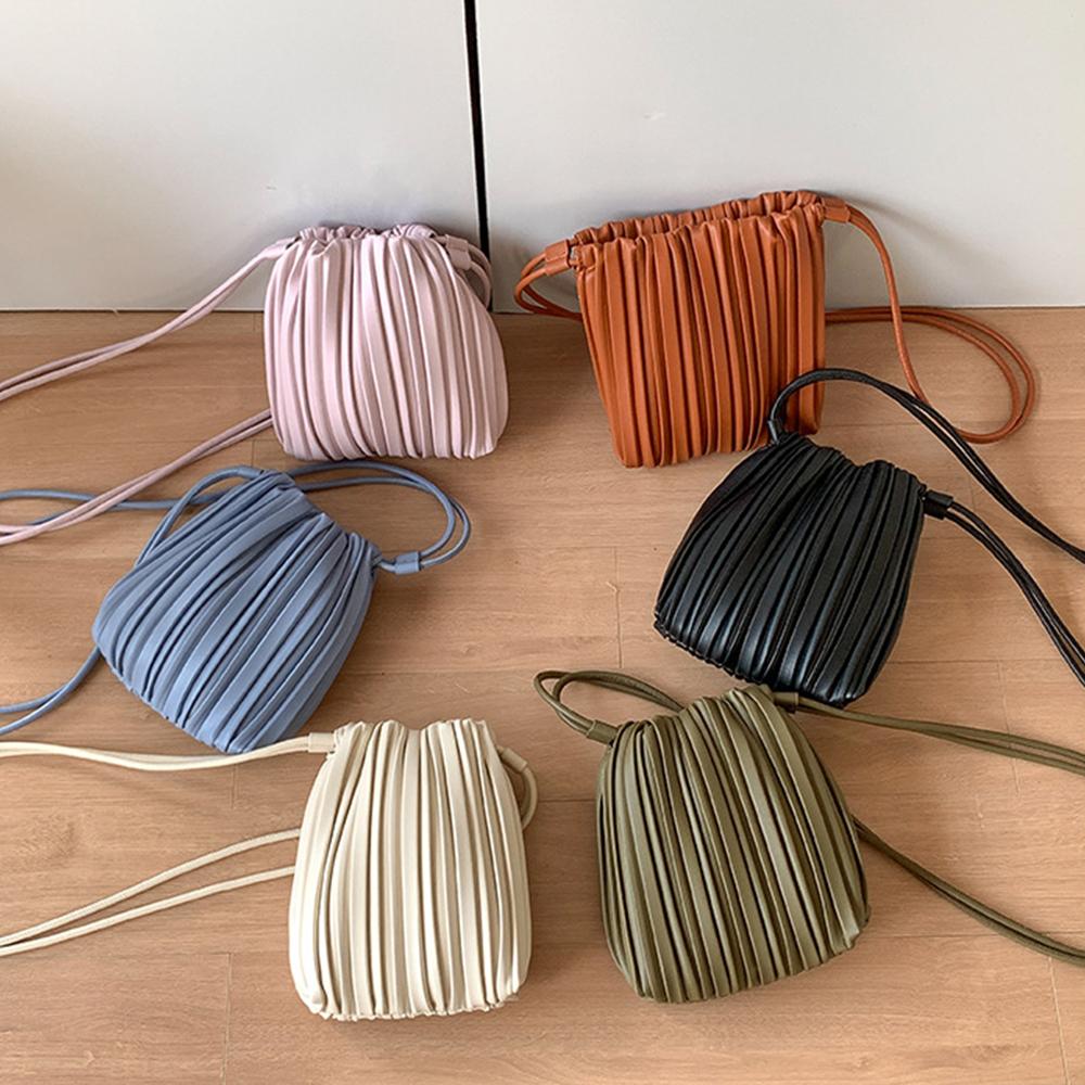 Summer Fashi New Crossbody Bag Women's PU Single Shoulder Mini Bag Luxury Versatile Pleated Casual Small Square Bag Ruched NEW