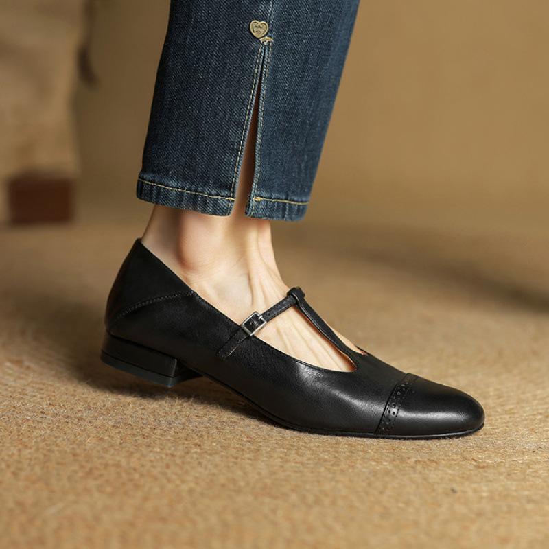 New women's leather small leather shoes over feet casual single shoes women's head beef tendon sole comfortable low heel large size shoes square heel