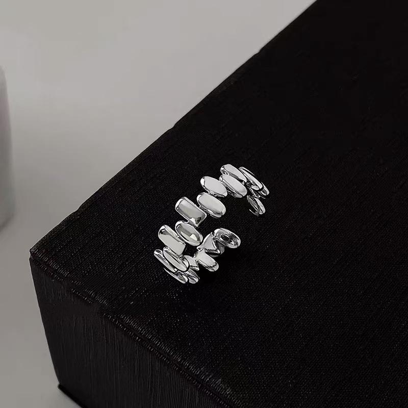 Adjustable Geometric Ring: Versatile & Stylish Women's Niche Design