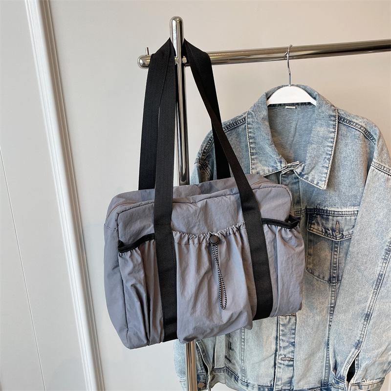 2025 New Large-capacity Bag Women's Fashion Casual Shoulder Travel Bag Versatile Premium Texture Portable Tote Bag