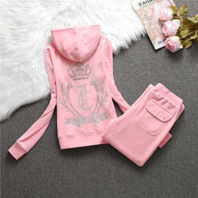 Luxurious Women's Velvet Hooded Two-Piece Sportswear Set - Loose Leg, Hot Drill. Perfect for Spring & Autumn.