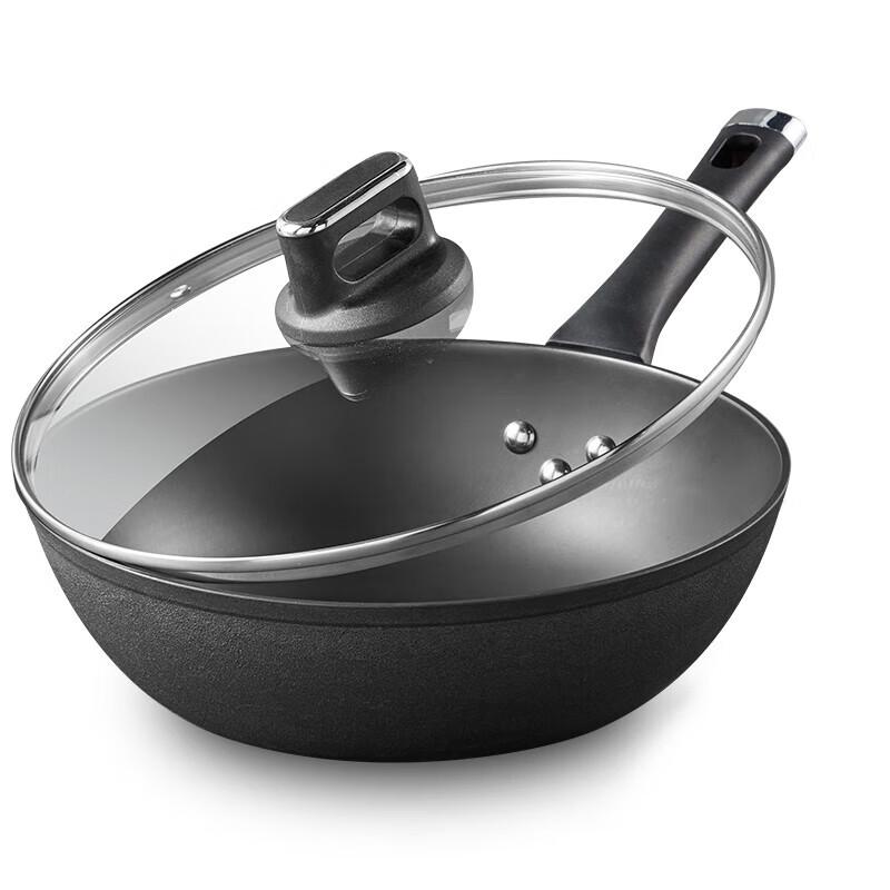 Chui Da Huang 30cm Non-Stick Cast Iron Wok