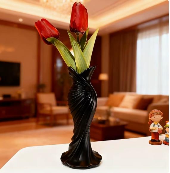1pc 3D pritned vase. In the shape of a dress, with flower decorations at the bottle mouth, simple yet stylish. чёрный