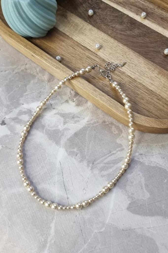 Faux Pearl Choker – Delicate Beaded Necklace for Women