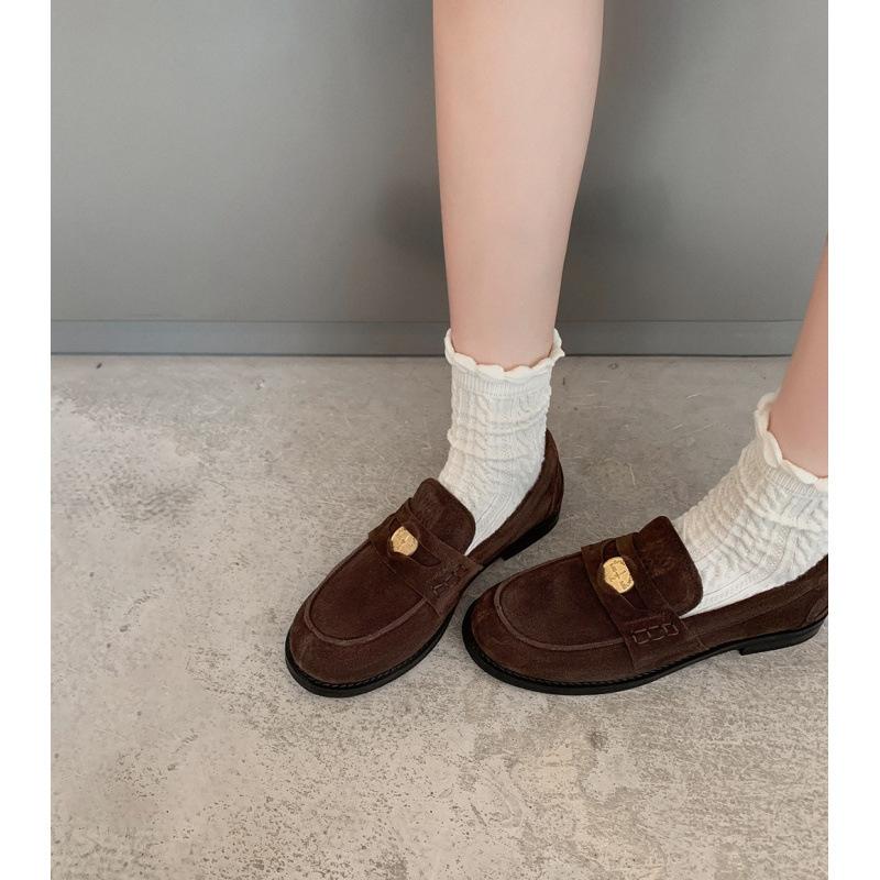 

Обувь кожаная маленькие золотые монеты толстый каблук толстая подошва маленькие кожаные туфли женские 40