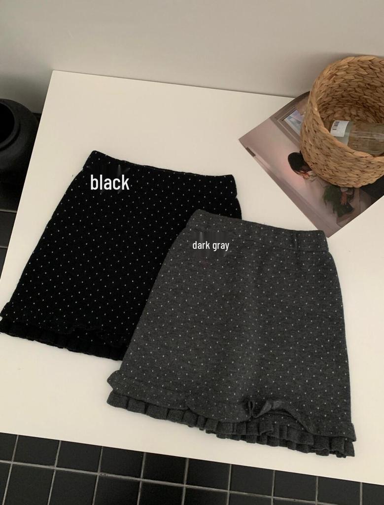 Trendy Polka Dot Knit Black Fungal A-Line Skirt for Women - Winter Petite Hip-Hugging Short Skirt