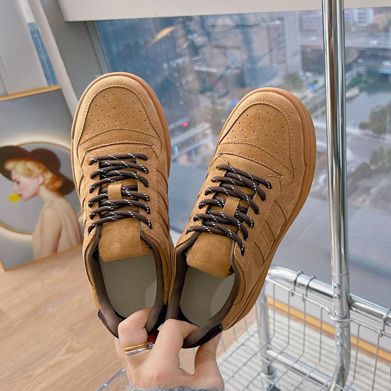 Fashion AIYUQI 2025 New Women's Sports Shoes Flat Non-slip Skateboard Shoes Female Retro Dirty White Shoes for Students