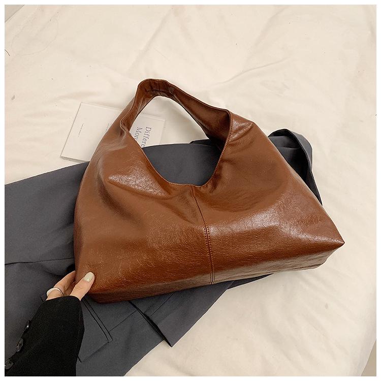 Женская сумка-тоут и на плечо из мягкой кожи 2024 года Стильная универсальная высококлассный дизайн для повседневного использования коричневый 1760₽