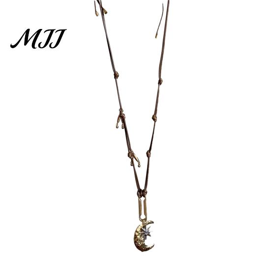 Alloy Moon Pendant Necklace for Women, Layered Crescent Pendent Rope Choker Necklace, Boho Retro Adjustable Jewelry Casual Bohemian Accessory