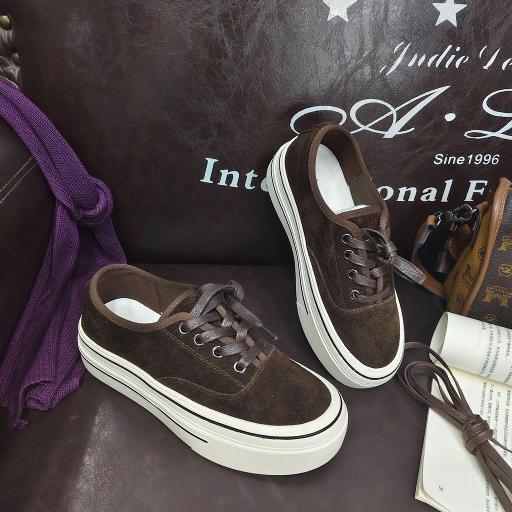 Women's White Cowhide Sneakers - 2025 Autumn/Winter, Soft Sole, Comfortable, Thick Sole, Height-Enhancing, Suede Casual Skate Shoes