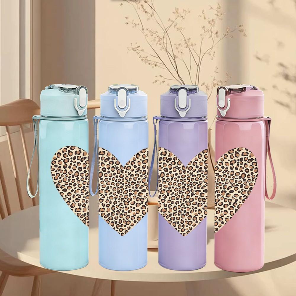 1PC Leopard Texture Heart Pattern Print 750ml Color Plastic Sports Water Bottle Leakproof Flip Straw Lid Suitable for Sports Office Home Use