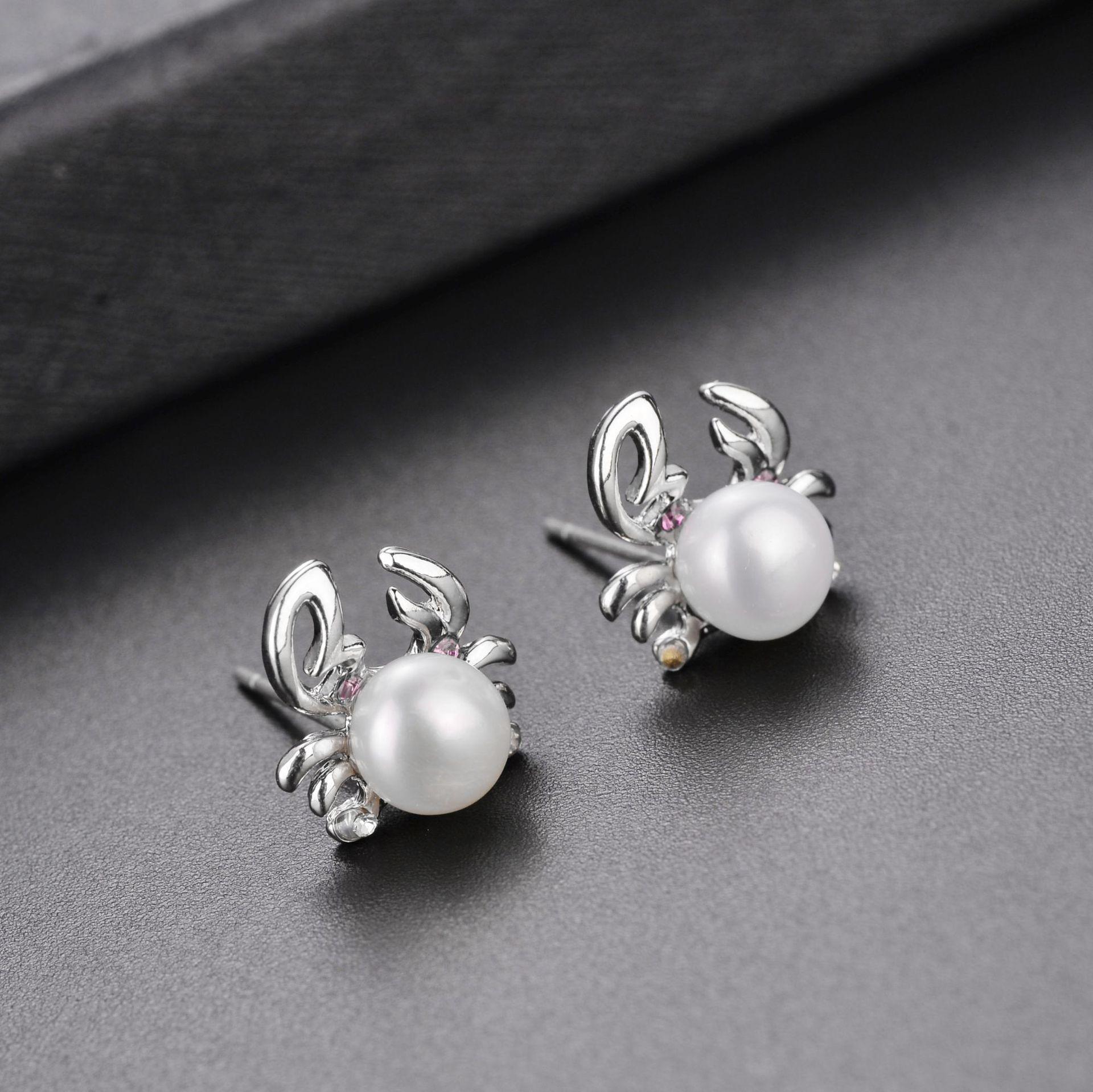 Pearl Crab Stud Earrings - European & American Fashion Jewelry