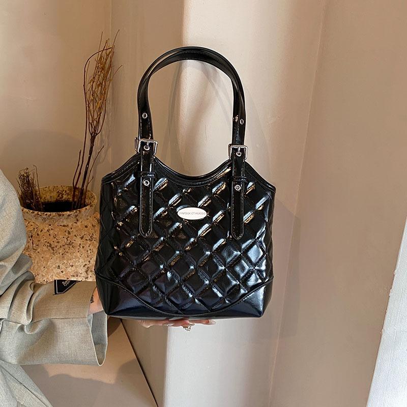 Niche underarm bag women's new fashion diamond tote bag versatile large-capacity bag