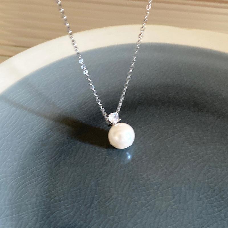 2024 New Elegant Gray Pearl Zircon Pendant Necklace for Women - Luxury High-End Style