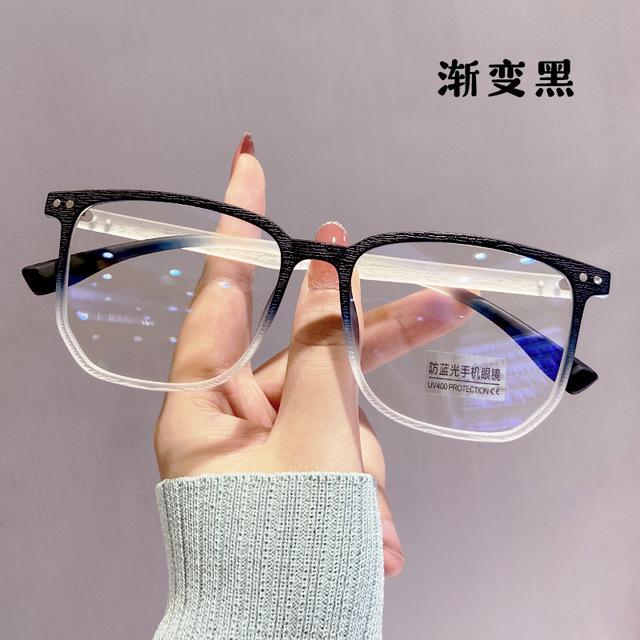 Мужские и женские законченные очки для близорукости — фото 10