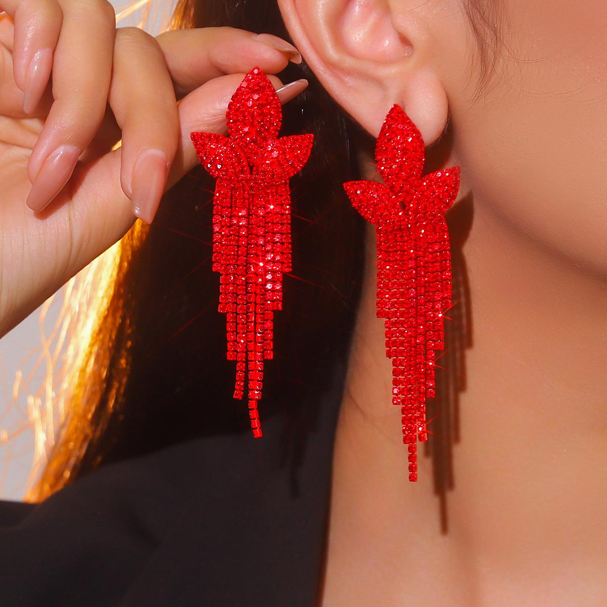 

Elegant Red and Black Long Tassel Earrings: High-End Stud Jewelry for Women чёрный