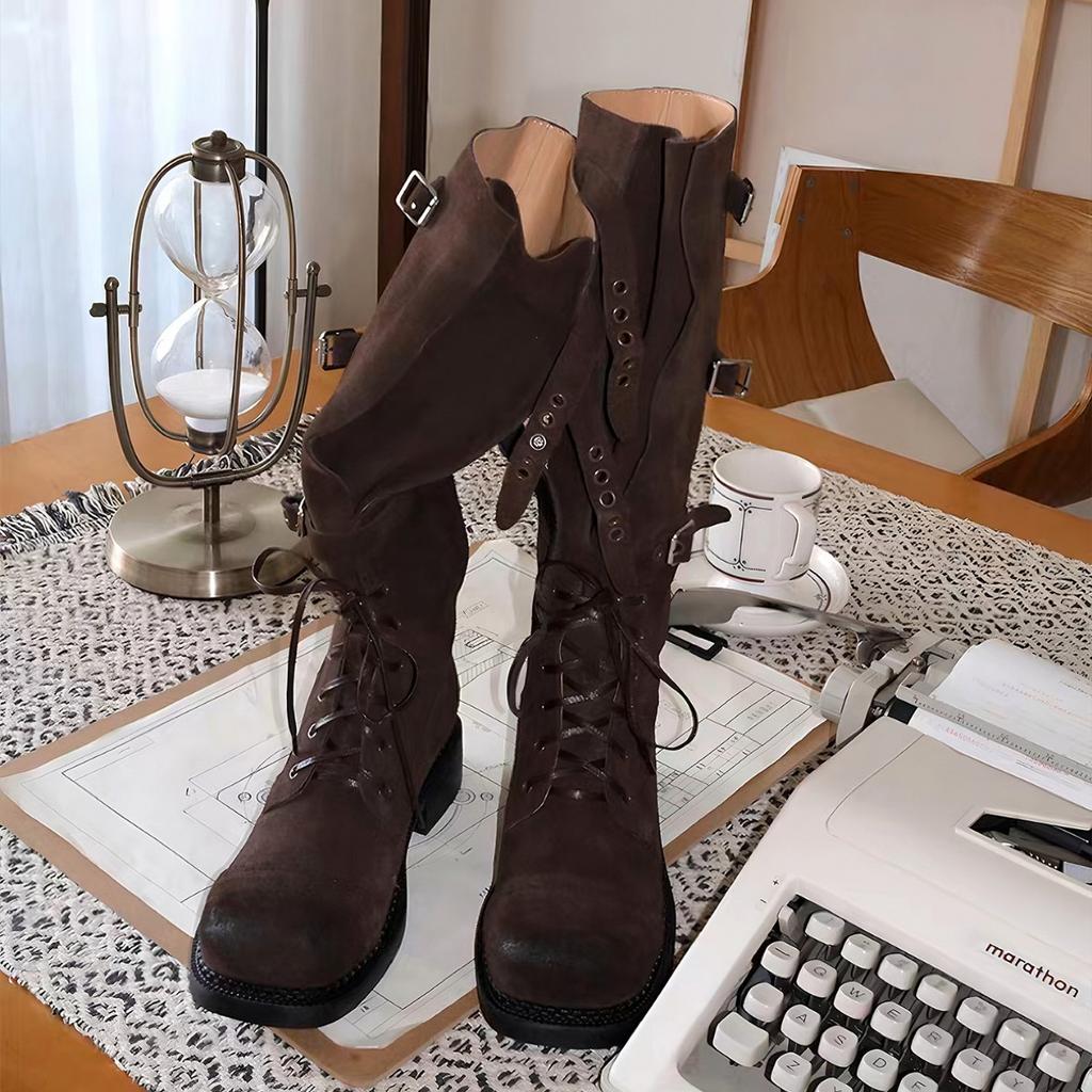 Miu sind die gleichen langen Stiefel für Damen 2026 neue Riemen, hohe Reiterstiefel, eckige Schnalle aber Kniestiefel für Damen