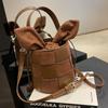 IELGY women's fashion messenger bag, matte woven portable bucket bag