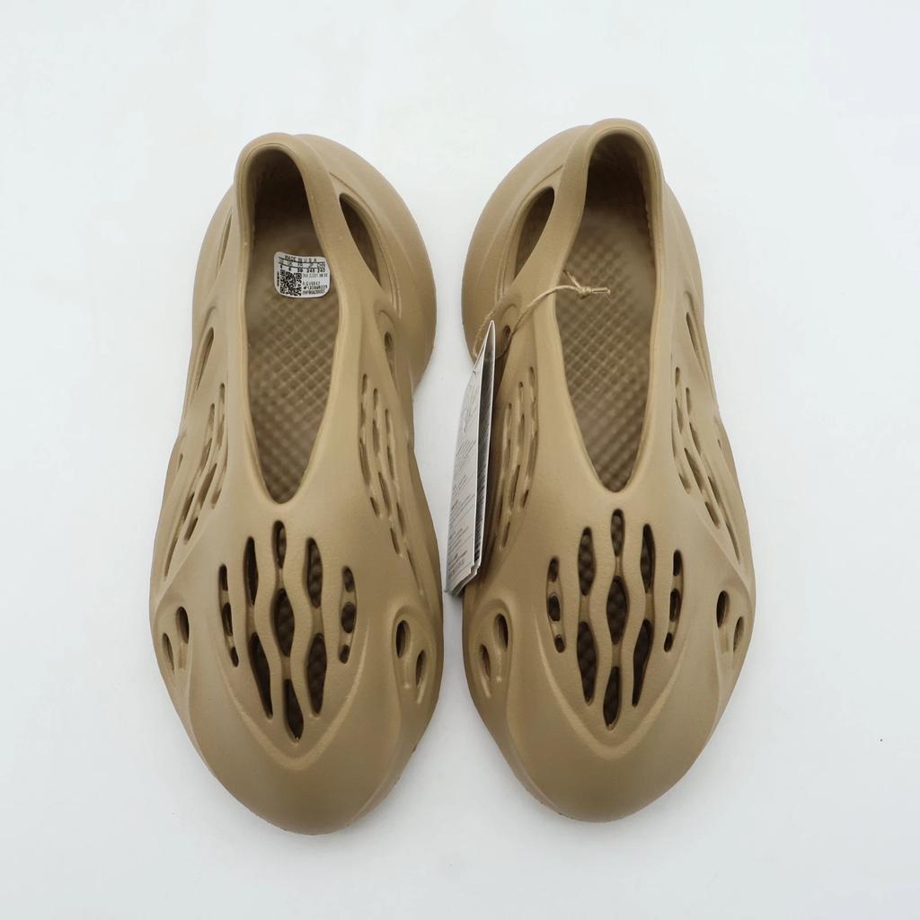 GV6842 Adidas YEEZY Foam Runner Clay Taupe (Men's)