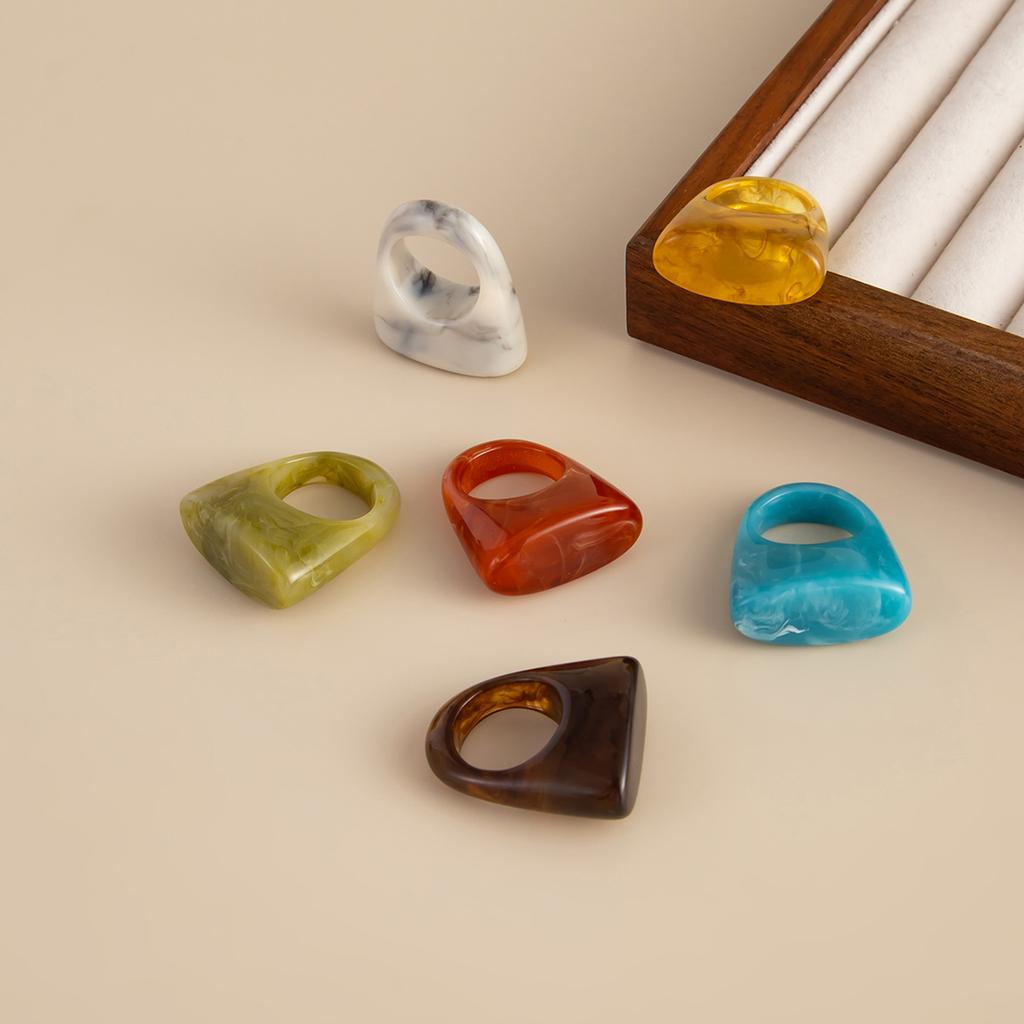 Fashion Gradient Square Triangle Cut Resin Ring Designer Handbag Shaped Band Ring For Women INS Daily Minimalist Jewelry