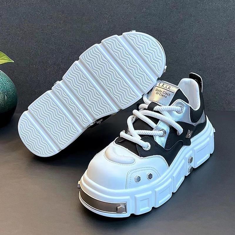 

Вуличний хіп-хоп Танцювальний панк Мотоциклетні черевики Чоловічі черевики Модний дизайн Металеві декорації заклепки Шкіряні черевики 43